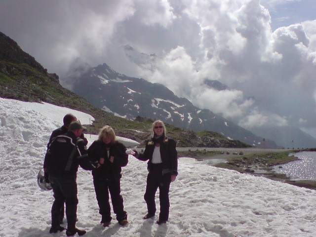 640x480 pixels (79K)